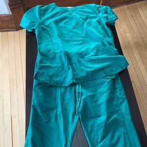 Dickies dynamix scrub set